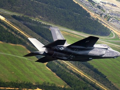 开云平台-世界排名争夺战之夜，伊布高光表现照亮绿茵场