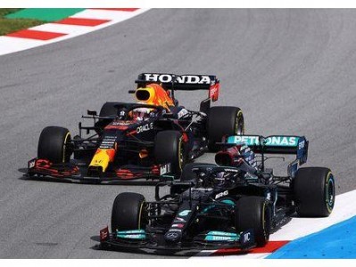 开云体育登录-阿斯顿马丁鏖战红牛二队，拉塞尔关键制胜