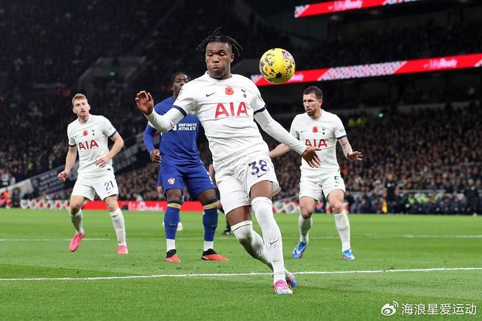 切尔西战平热刺，球员表现出色