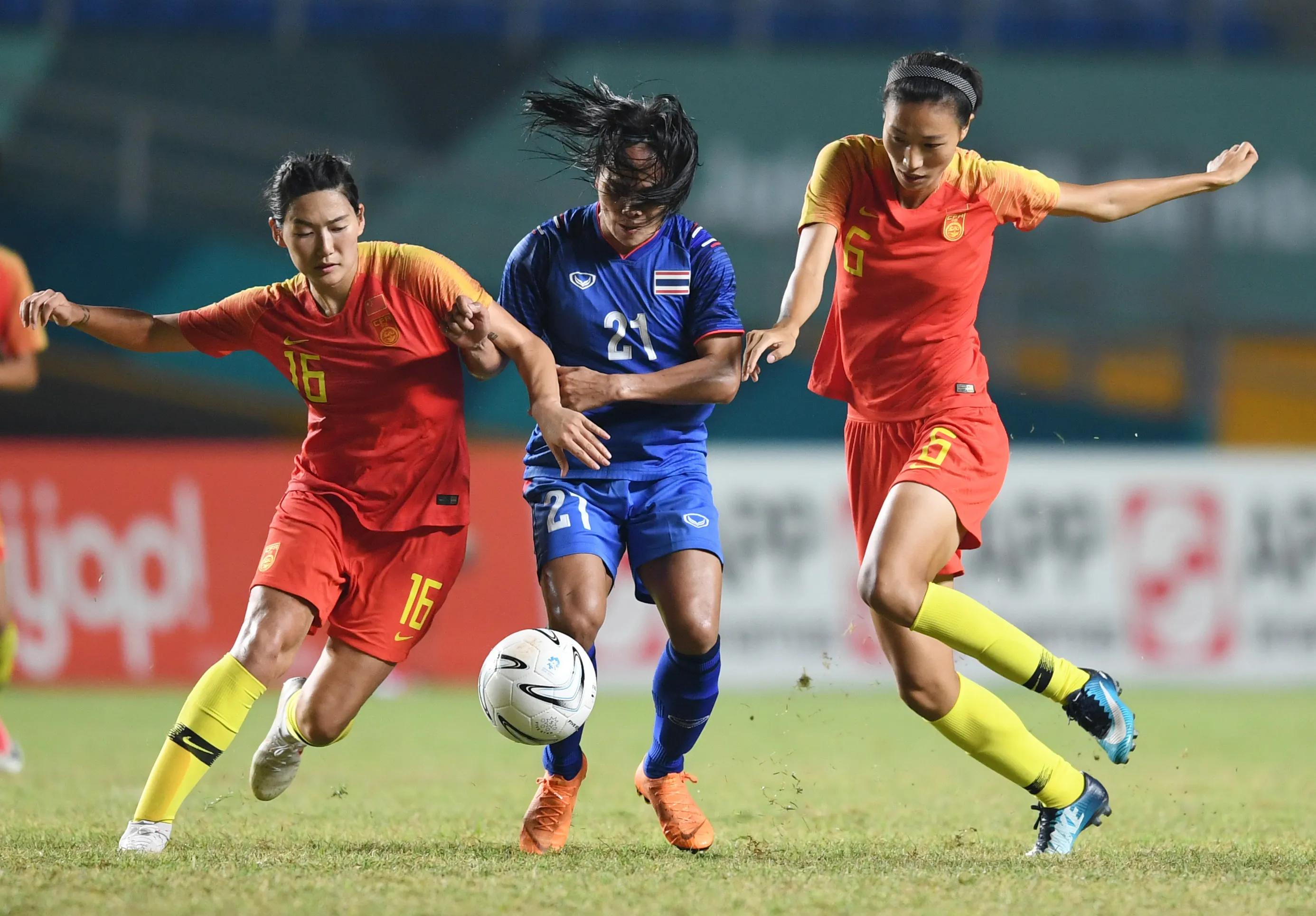中国女子足球队在比赛中大获全胜,成功晋级 中国女子足球队在比赛中大获全胜,成功晋级