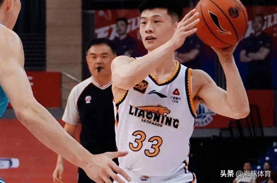 包含进攻反击!球员拼尽全力,场上战绩千钧一发的词条 包含进攻反击!球员拼尽全力,场上战绩千钧一发的词条