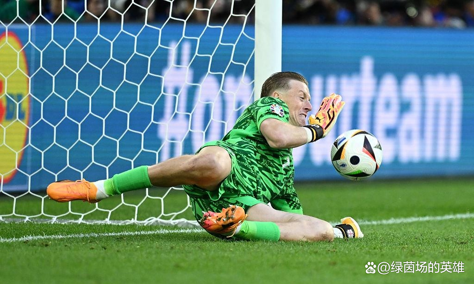 拜仁险胜曼城,皮克关键制胜 拜仁险胜曼城,皮克关键制胜