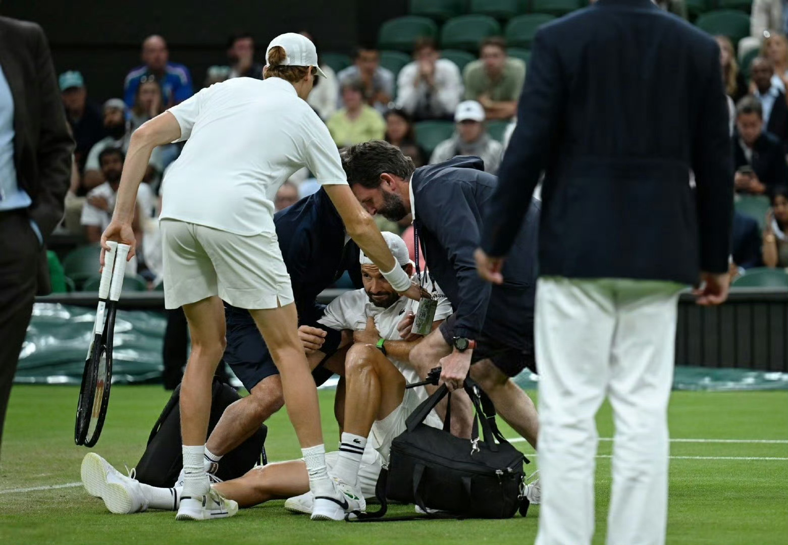 拉沃尔杯险胜美网,辛纳状态火热 拉沃尔杯险胜美网,辛纳状态火热