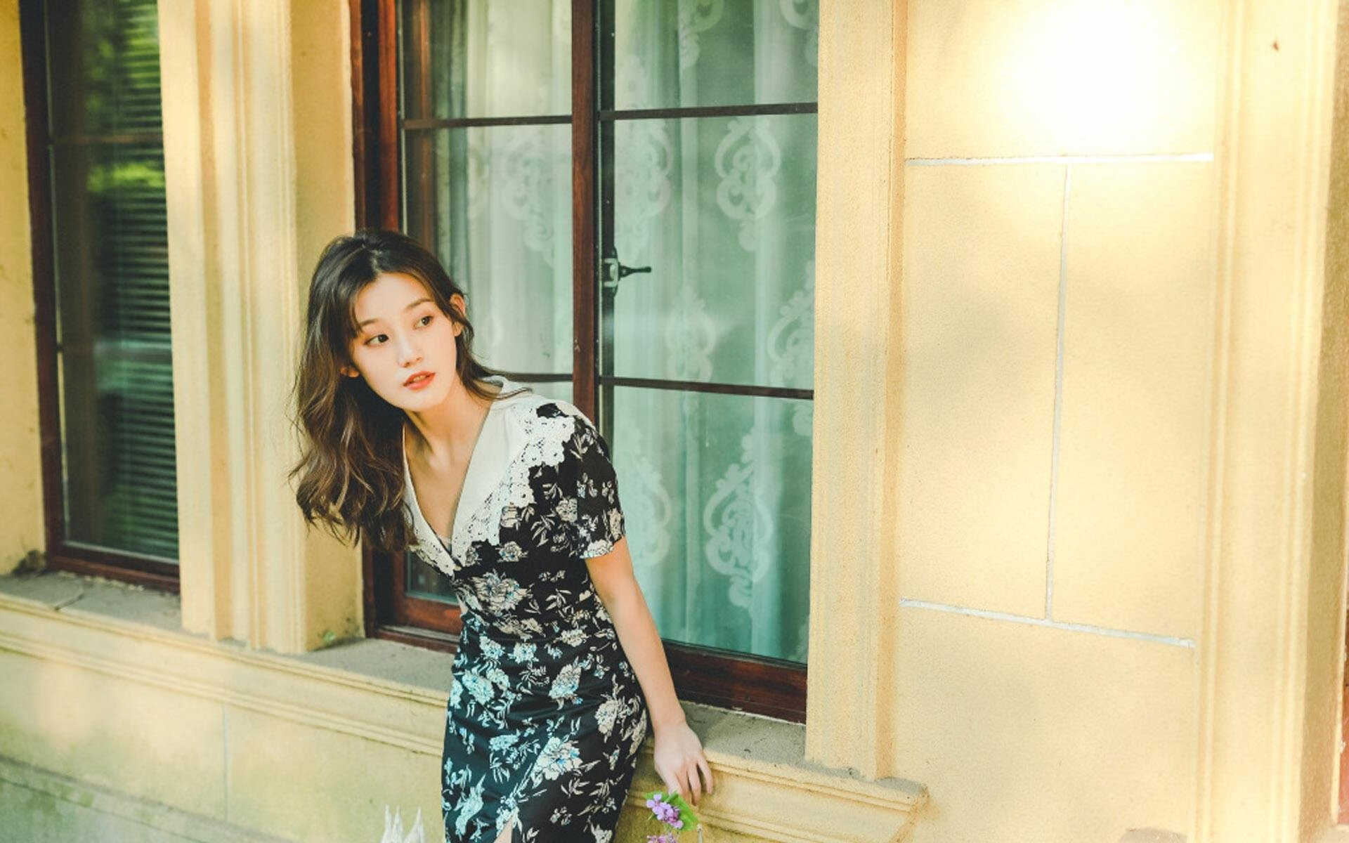 隐喻的绿茵场，戈麦斯关键进球定乾坤，巴萨封锁伊拉克