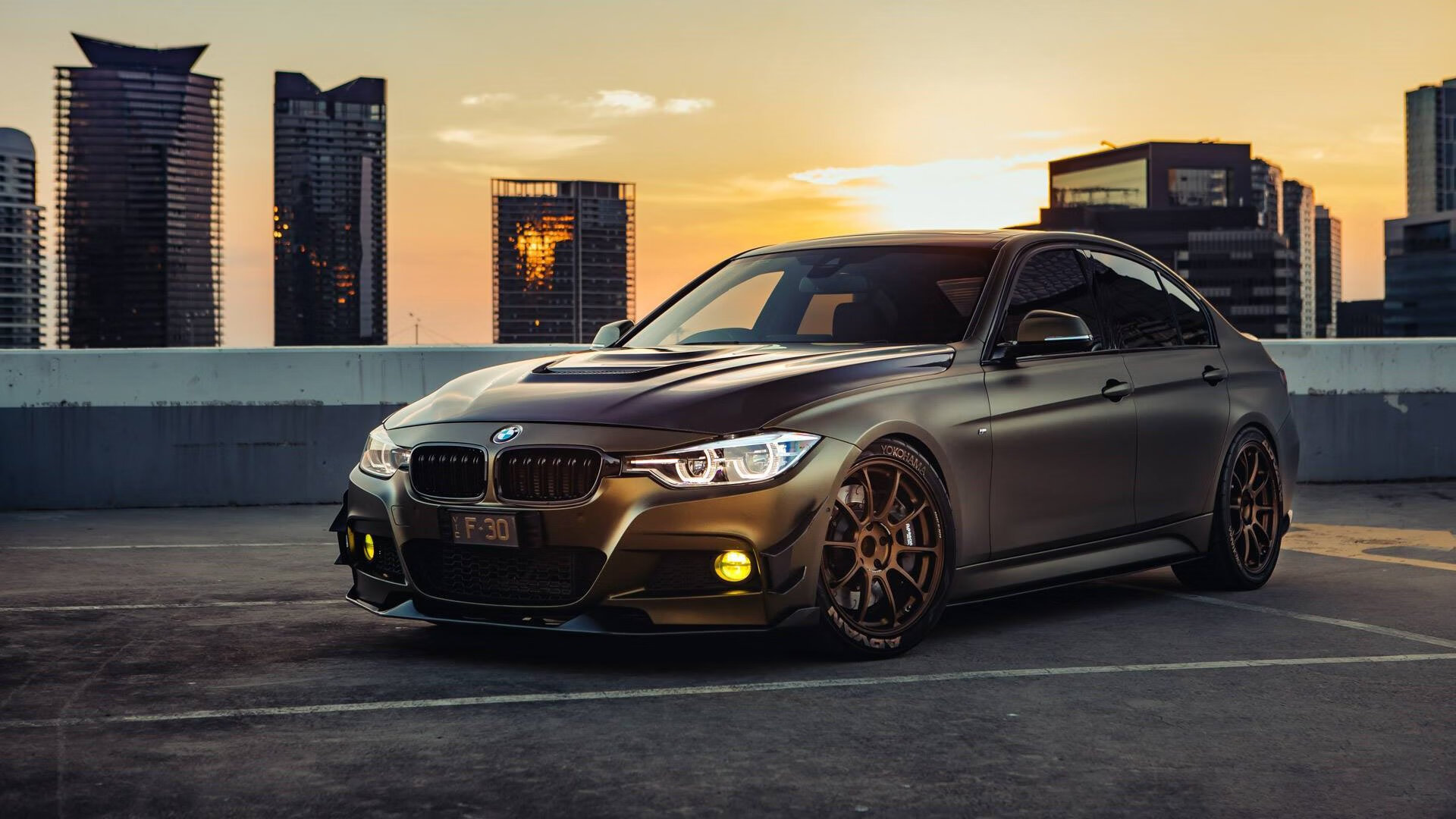 草根的嘶吼与王者的加冕，足球世界里的英雄叙事